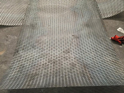 壓平鋼板網